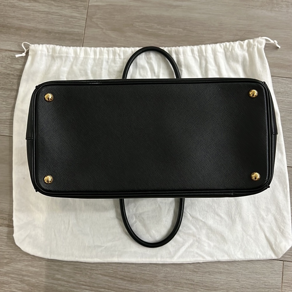 Large Prada Galleria Saffiano leather bag - Picture 9 of 9